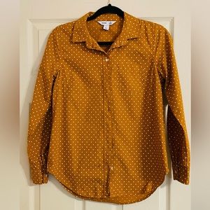 Mustard and white polka dot button down shirt from Old Navy. Good condition.